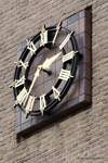 Uurwerk in de gevel.
<br/>
Annemarieke Verheij, 2015-06-20